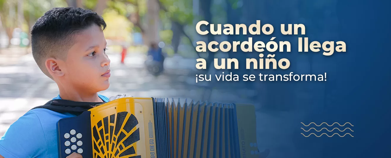 Maestro Cocha Molina enseñando acordeón vallenato online Curso de acordeón digital plataforma virtual Estudiante aprendiendo acordeón en línea